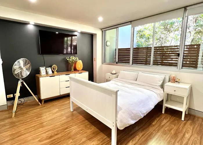 Modern Beachside Suite-Just Steps From Bondi Beach