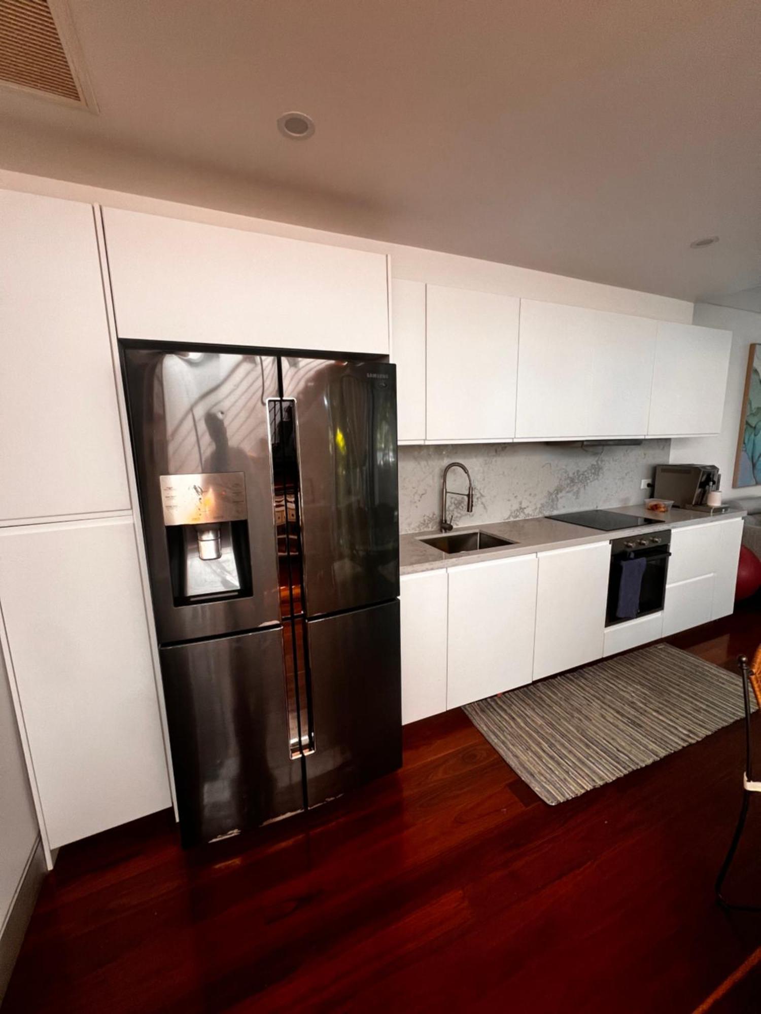 Modern Beachside Suite-just Steps From Bondi Sydney
